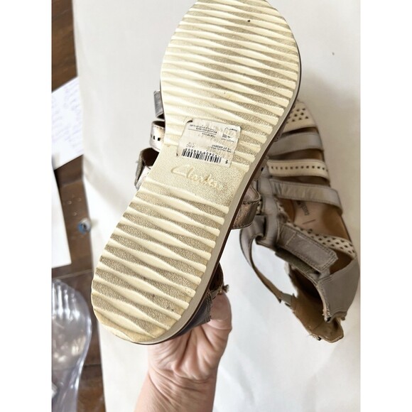 Clarks Kele Lotus Sandals Metallic Gladiator Cage Strappy Women's 7 Perforated - Picture 3 of 6